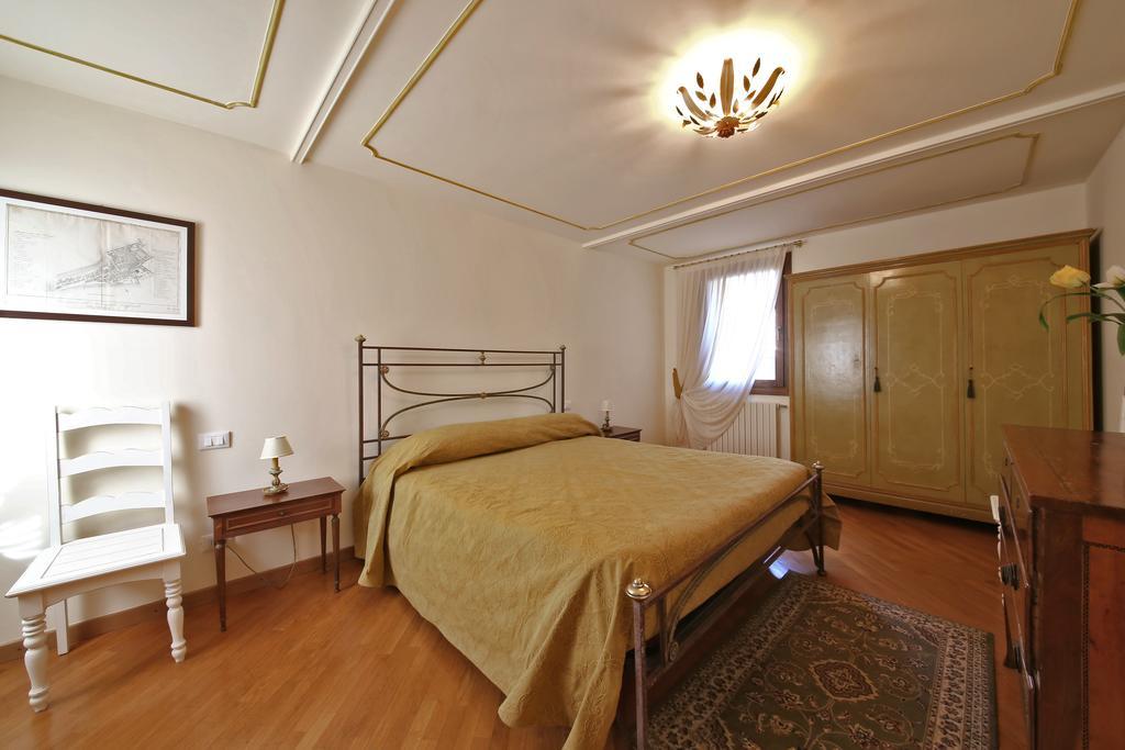 Appartamenti Inside Palazzo Foscarini Venedig Exteriör bild