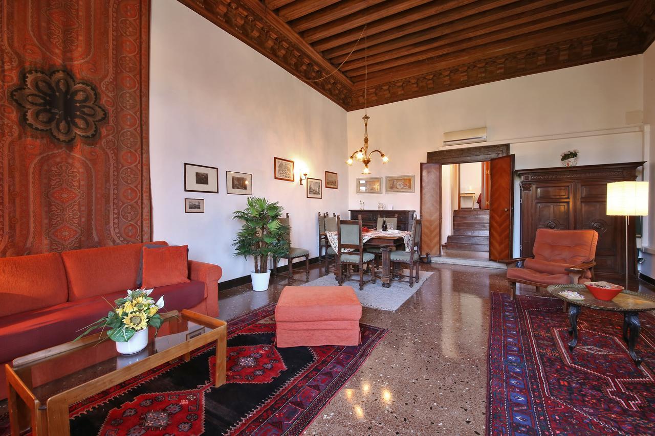 Appartamenti Inside Palazzo Foscarini Venedig Exteriör bild